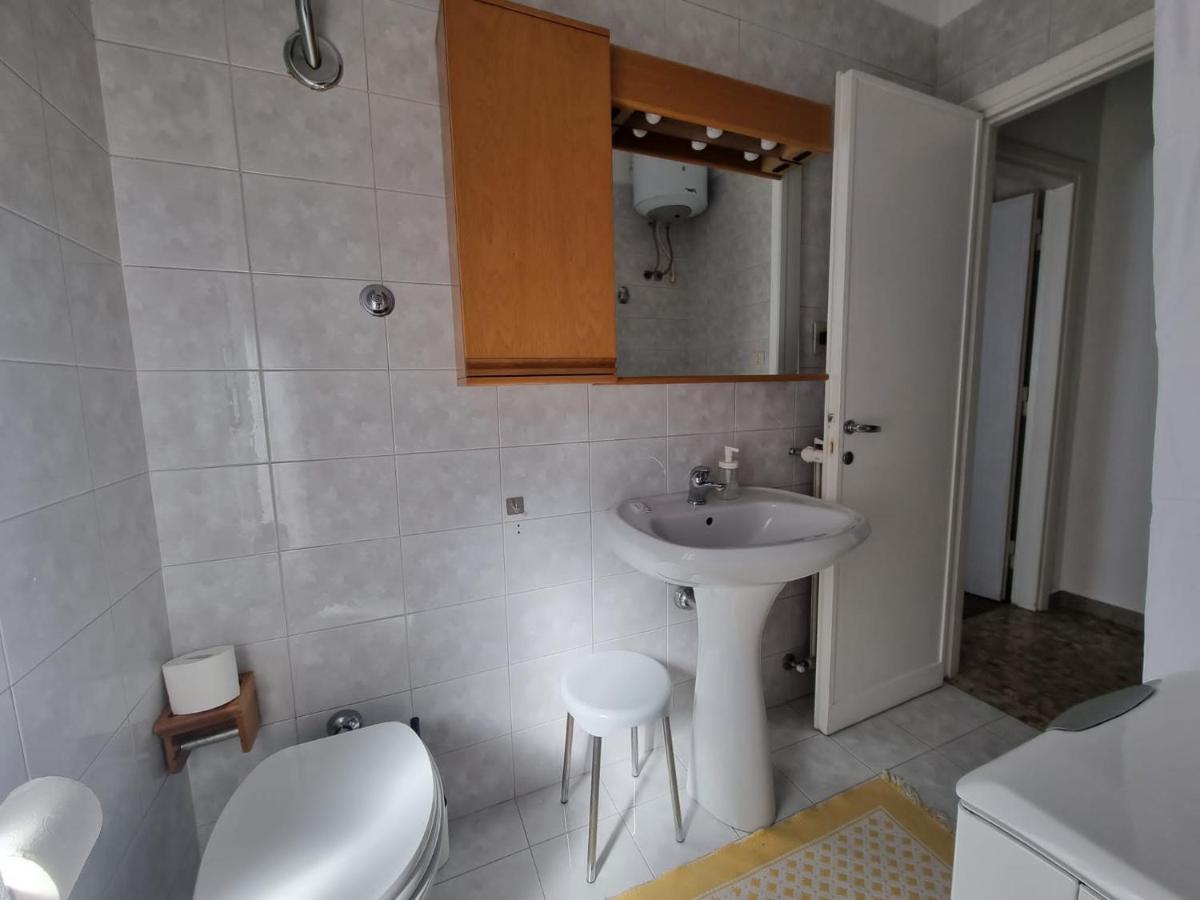 Ultimo Piano Con Parcheggio Appartement Triëst Buitenkant foto