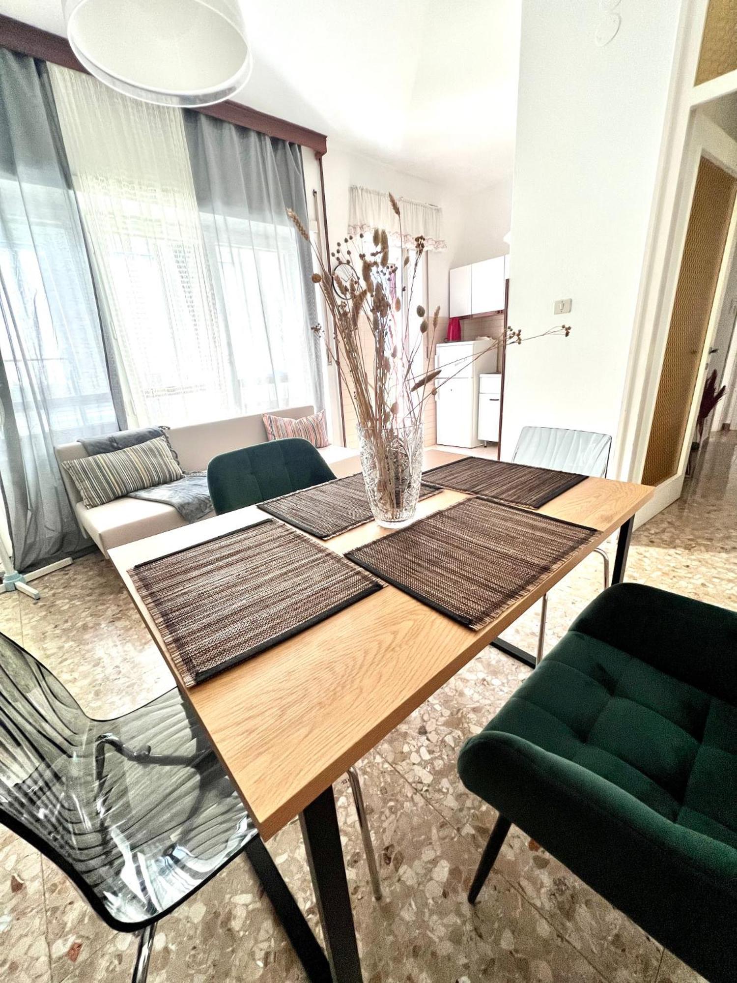 Ultimo Piano Con Parcheggio Appartement Triëst Buitenkant foto