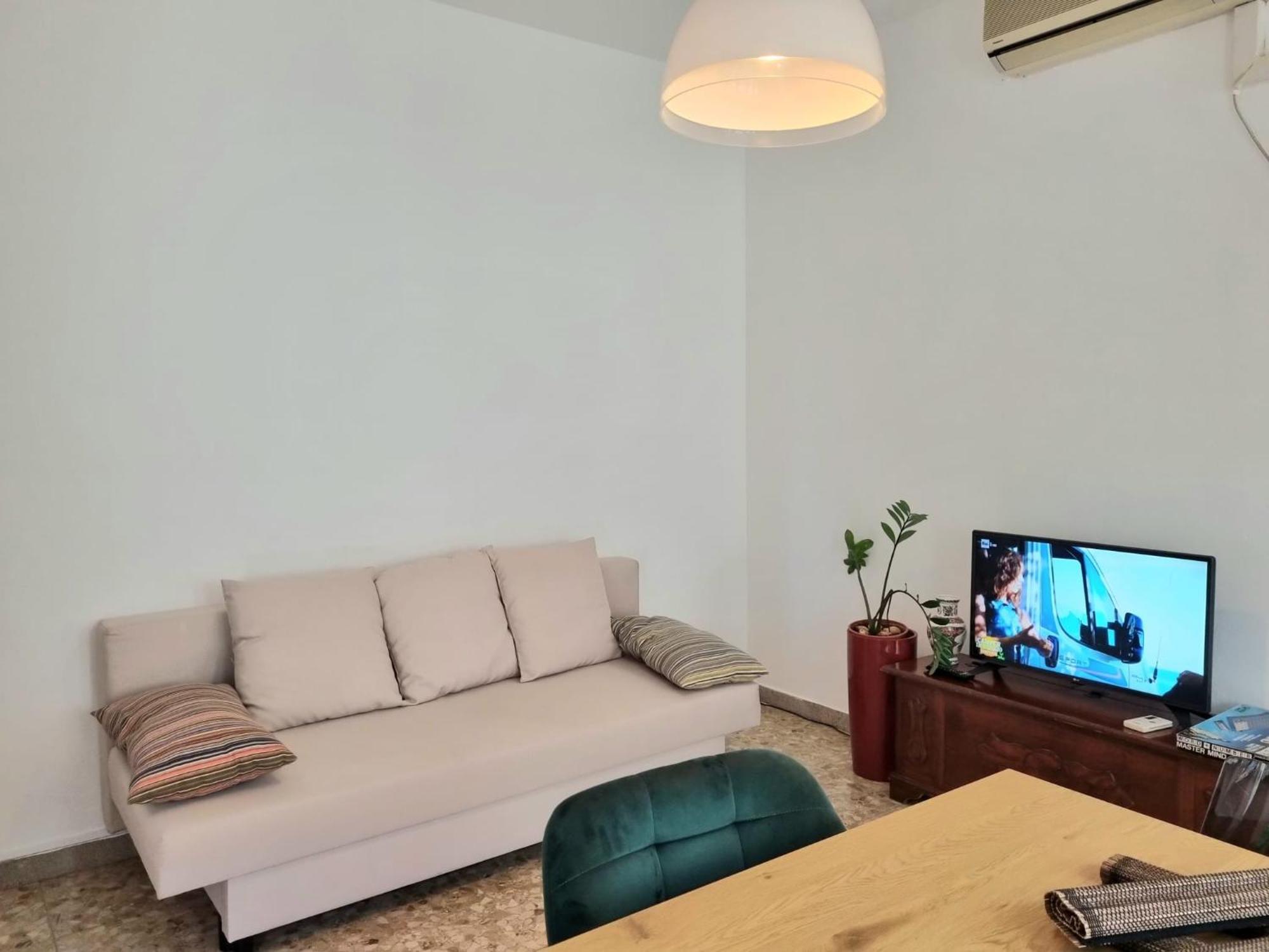 Ultimo Piano Con Parcheggio Appartement Triëst Buitenkant foto